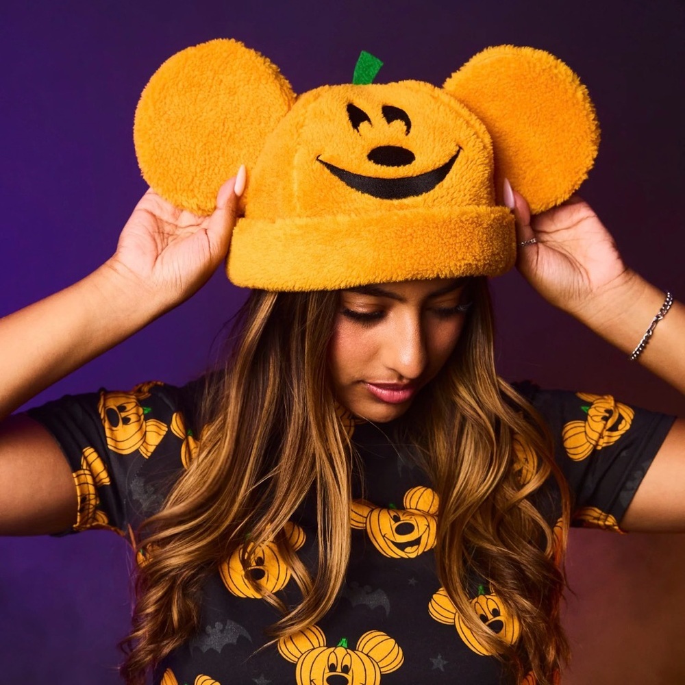 Cakeworthy Sherpa Mickey Pumpkin Beanie